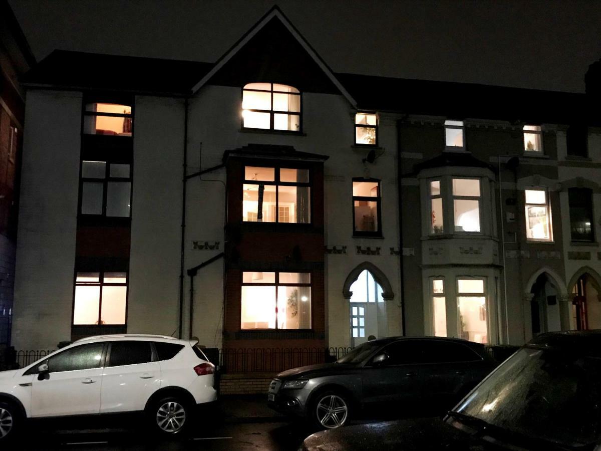 1 Fitzhamon Embankment APARTMENTS Cardiff Exterior foto